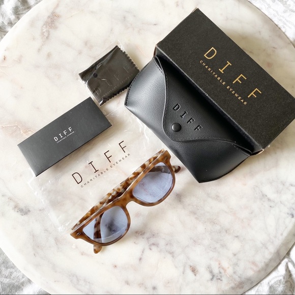 DIFF EYEWEAR Kota Sunglasses Mocha Tortoiseshell - Picture 10 of 10